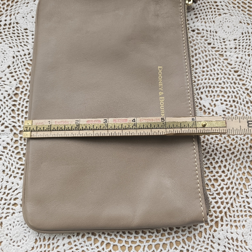 Dooney & Bourke Oyster Leather Wristlet/Clutch With Out Wrist Strap - Picture 10 of 10